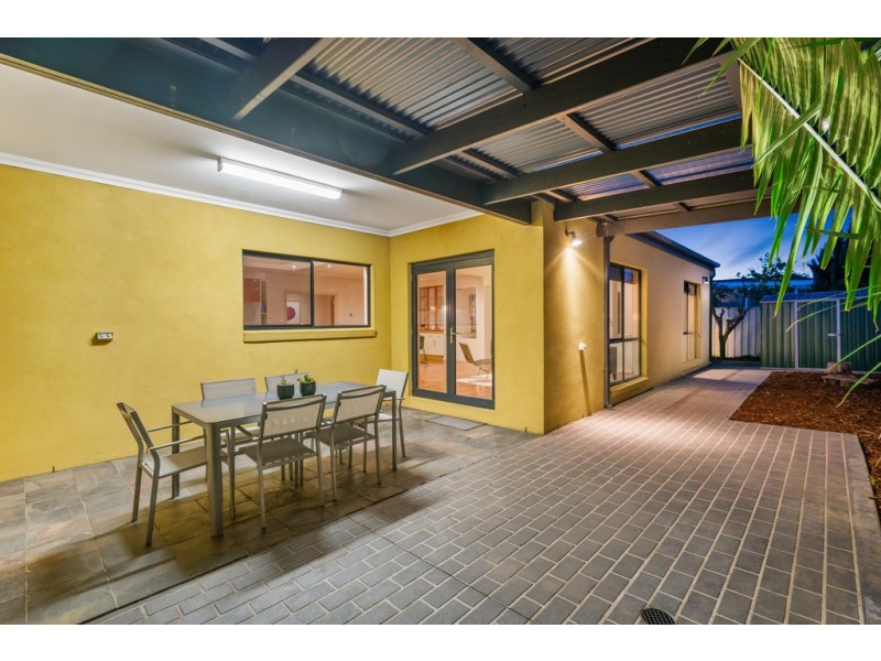 12 Buchan Court, Taylors Hill VIC 3037