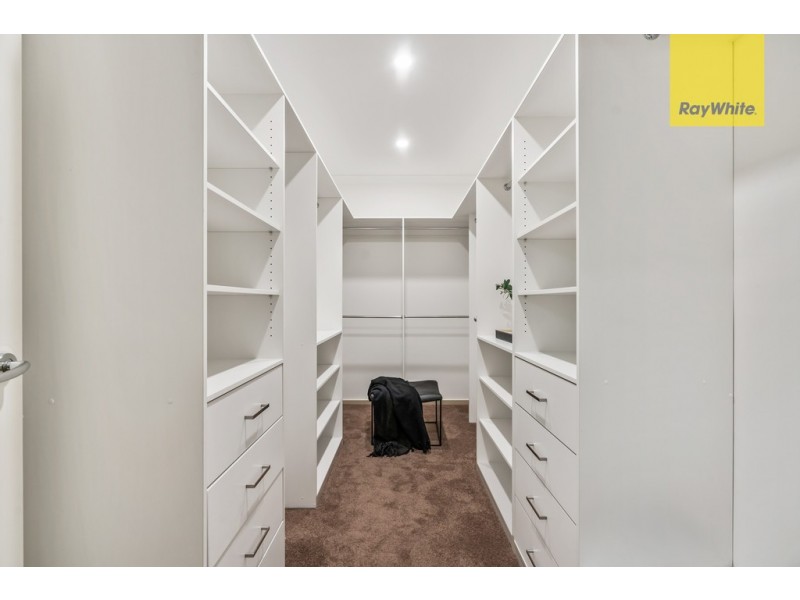 3 Shadforth Close, Taylors Hill VIC 3037