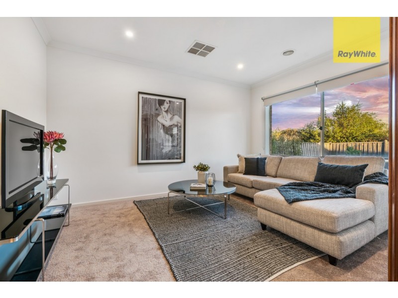 3 Shadforth Close, Taylors Hill VIC 3037