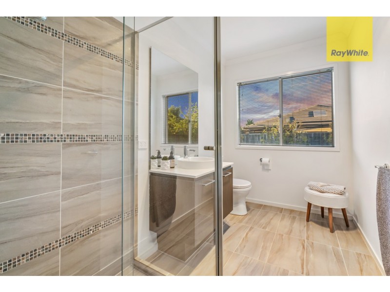 3 Shadforth Close, Taylors Hill VIC 3037