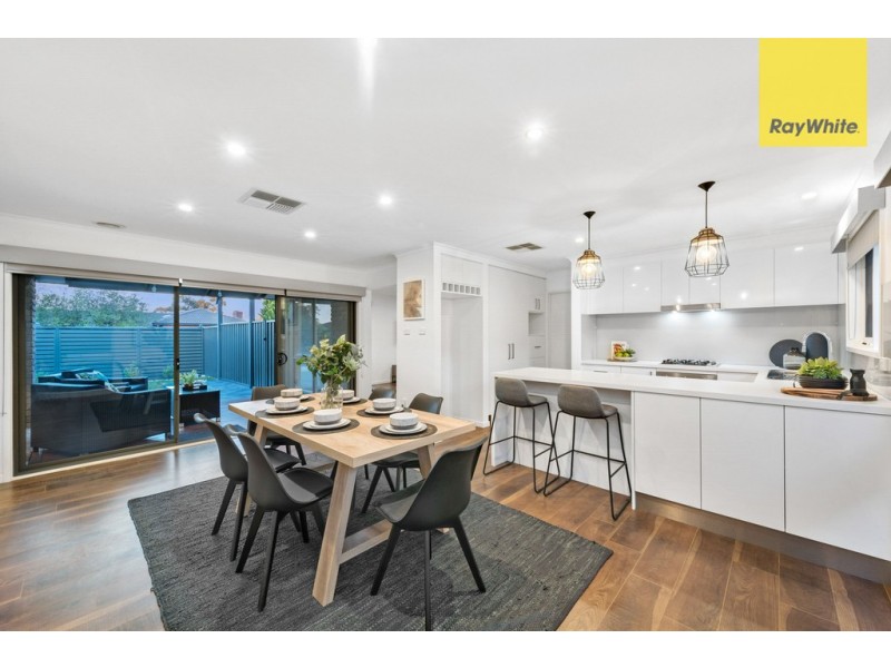 20 Lady Nelson Way, Taylors Lakes VIC 3038