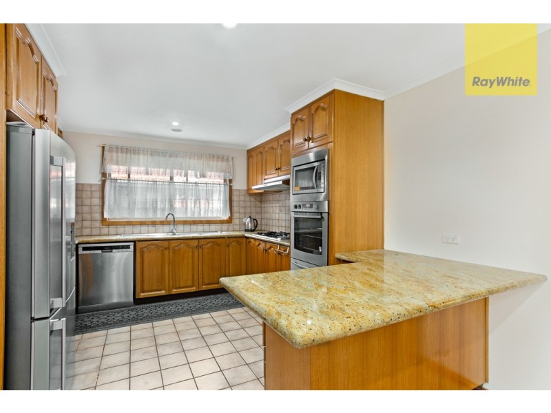 111 Parmelia Drive, Taylors Lakes VIC 3038