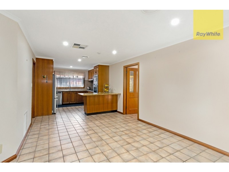 111 Parmelia Drive, Taylors Lakes VIC 3038