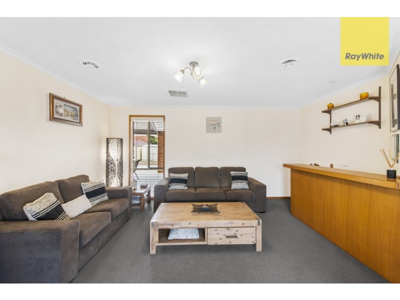 95 Delbridge Drive, Sydenham VIC 3037