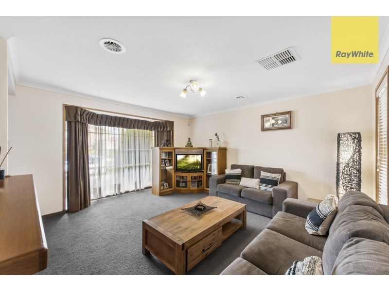 95 Delbridge Drive, Sydenham VIC 3037