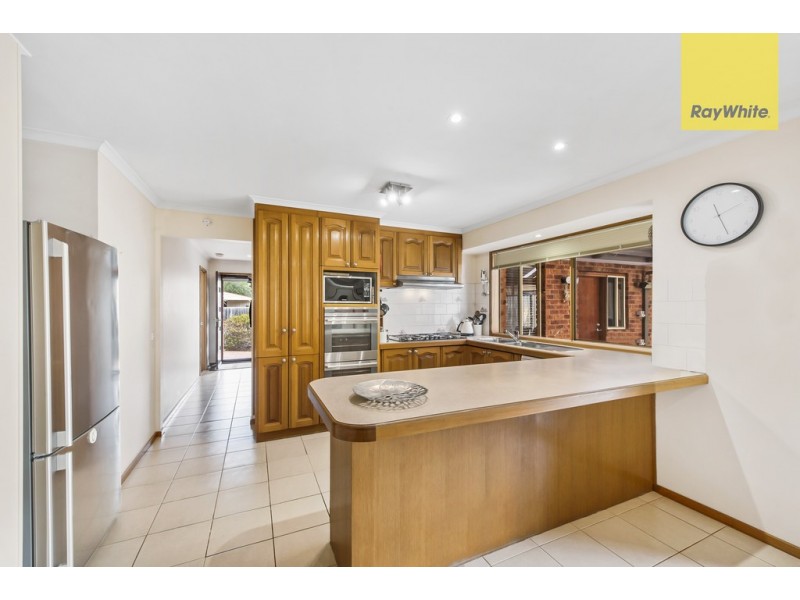 95 Delbridge Drive, Sydenham VIC 3037