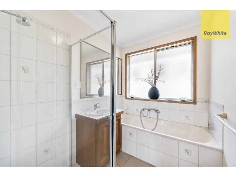 95 Delbridge Drive, Sydenham VIC 3037