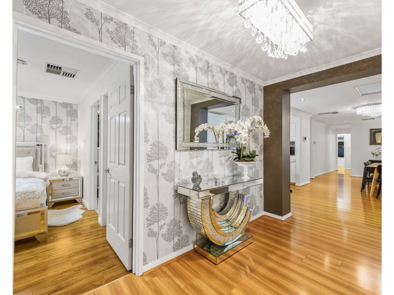 71 Catherine Drive, Hillside VIC 3037