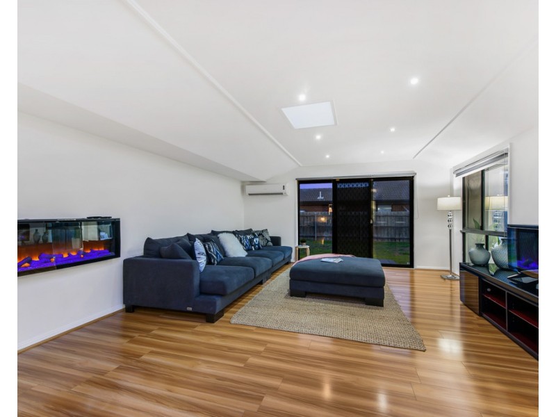 71 Catherine Drive, Hillside VIC 3037