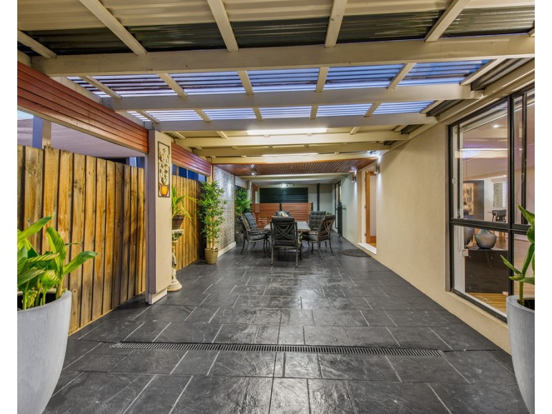 71 Catherine Drive, Hillside VIC 3037