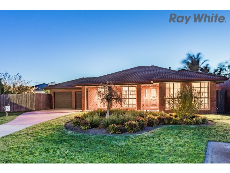 16 Constellation Court, Taylors Lakes VIC 3038