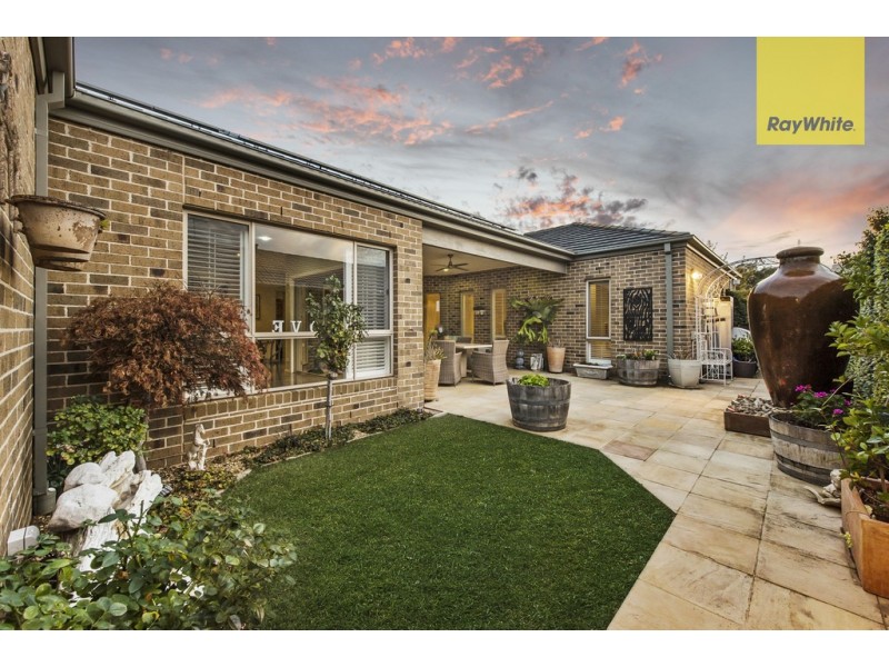 16 Kinetic Avenue, Hillside VIC 3037