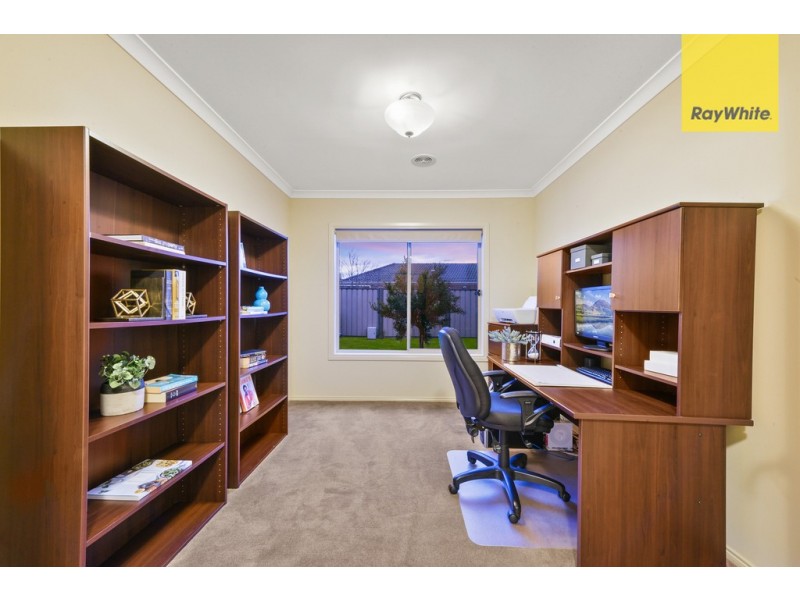 7 Margaret Place, Taylors Hill VIC 3037