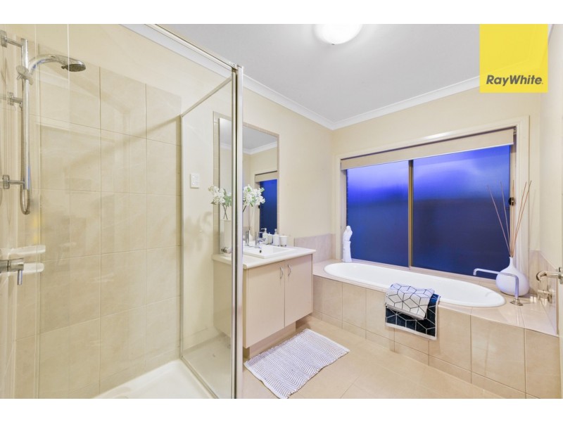 7 Margaret Place, Taylors Hill VIC 3037