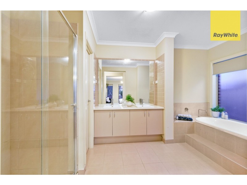 7 Margaret Place, Taylors Hill VIC 3037