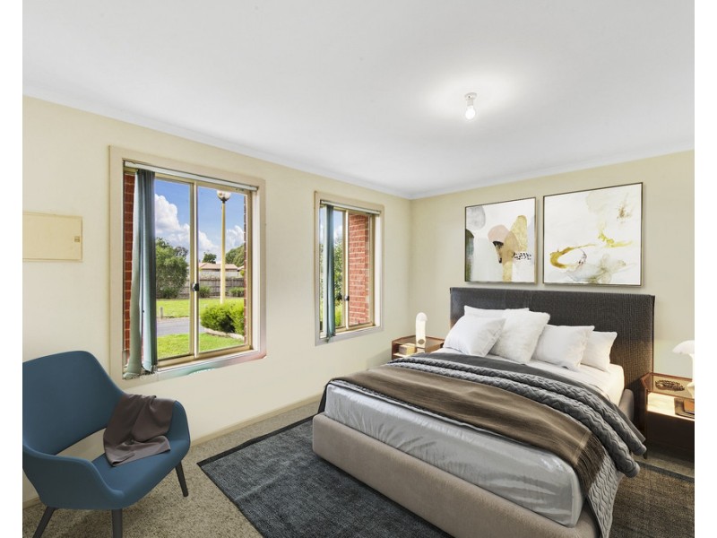 6 Village Avenue, Taylors Lakes VIC 3038