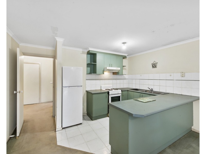 6 Village Avenue, Taylors Lakes VIC 3038