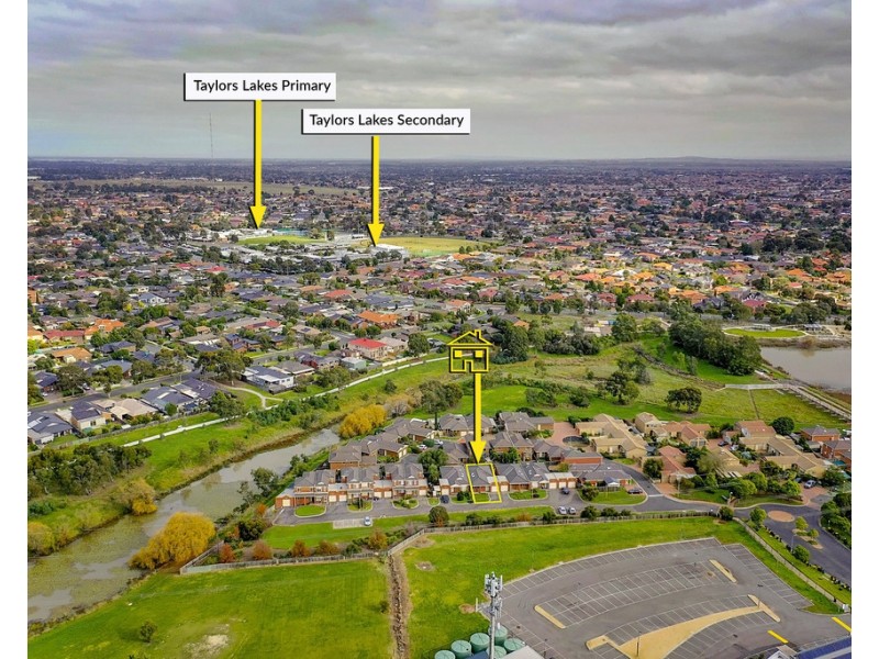 6 Village Avenue, Taylors Lakes VIC 3038