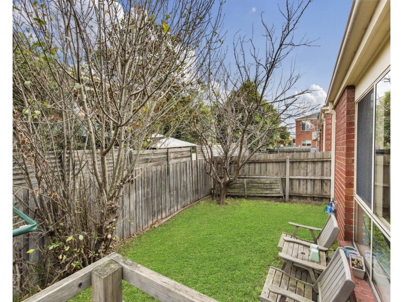 6 Village Avenue, Taylors Lakes VIC 3038