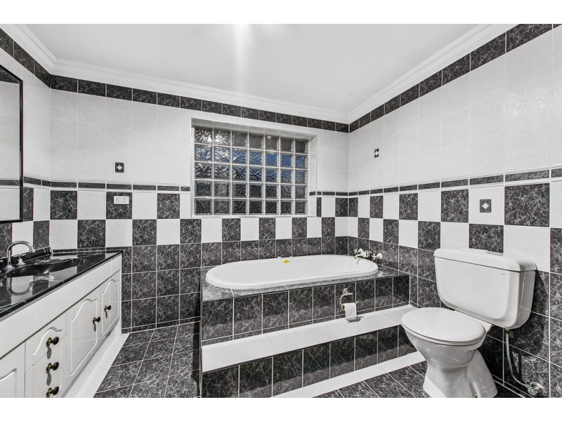 9 Maple Court, Keilor VIC 3036