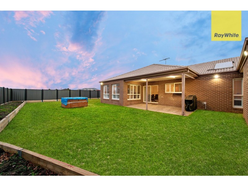 18 Kinetic Drive, Hillside VIC 3037