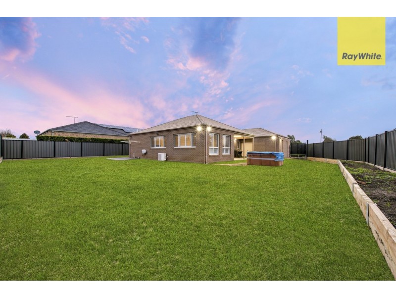 18 Kinetic Drive, Hillside VIC 3037