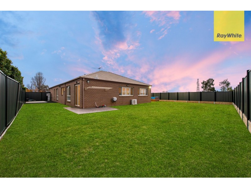 18 Kinetic Drive, Hillside VIC 3037