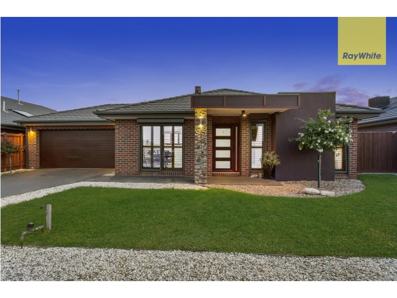 9 The Esplanade, Taylors Hill VIC 3037