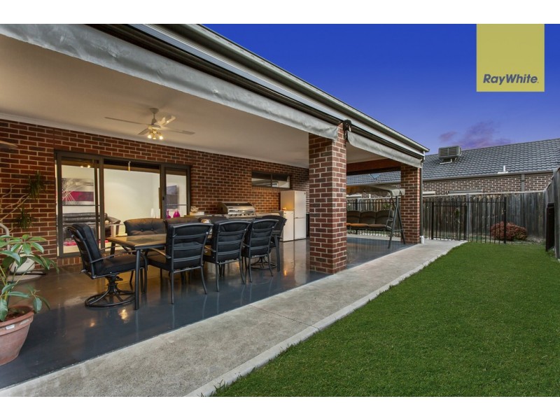 9 The Esplanade, Taylors Hill VIC 3037