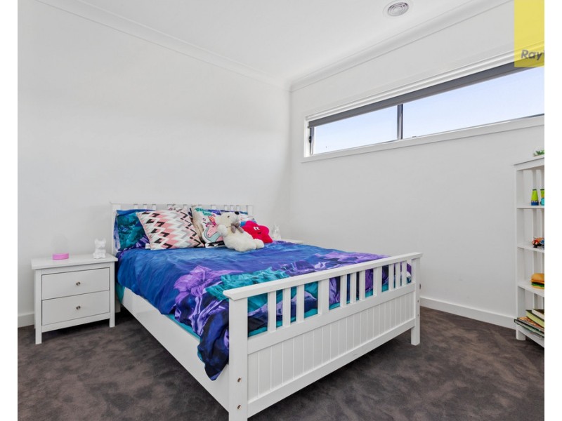 8 Mason Place, Hillside VIC 3037