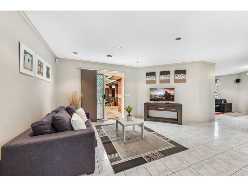 52 Hannah Avenue, Hillside VIC 3037