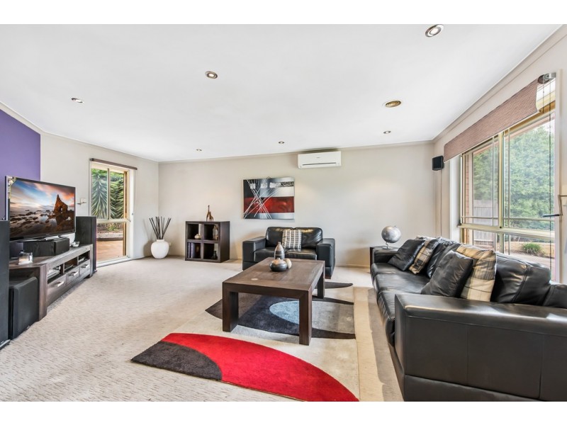 52 Hannah Avenue, Hillside VIC 3037