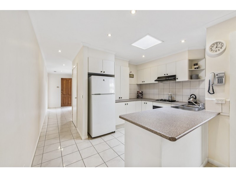 1 Lily Drive, Sydenham VIC 3037