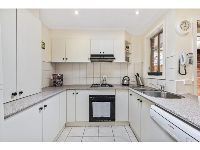 1 Lily Drive, Sydenham VIC 3037
