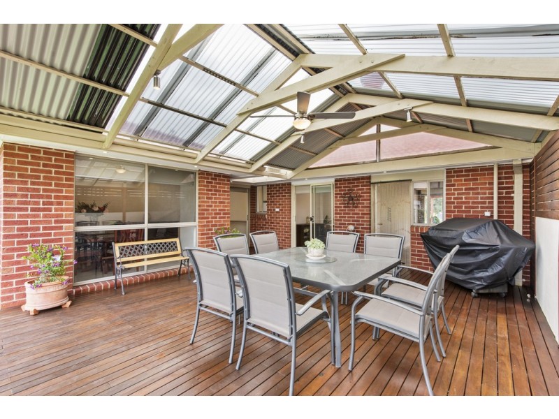 1 Lily Drive, Sydenham VIC 3037