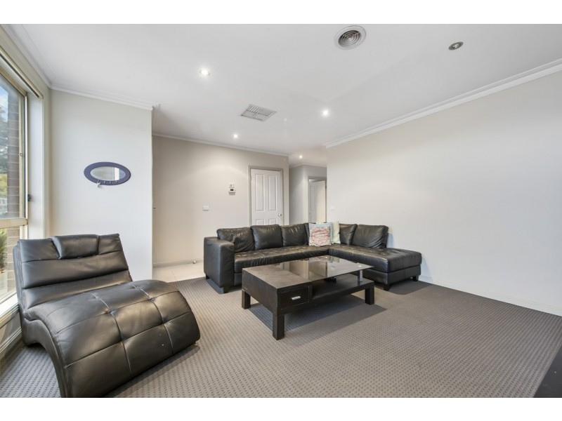 1/6 Egan Street, Deer Park VIC 3023