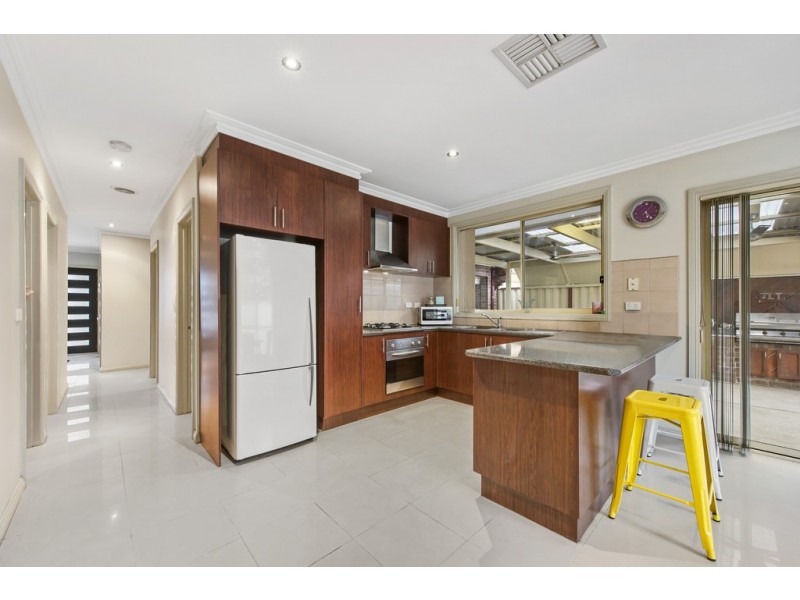 1/6 Egan Street, Deer Park VIC 3023