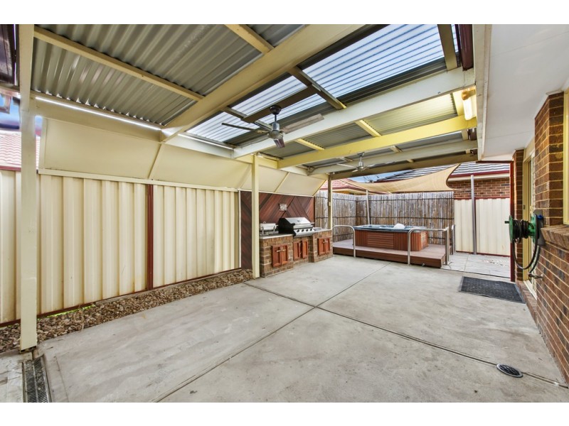 1/6 Egan Street, Deer Park VIC 3023