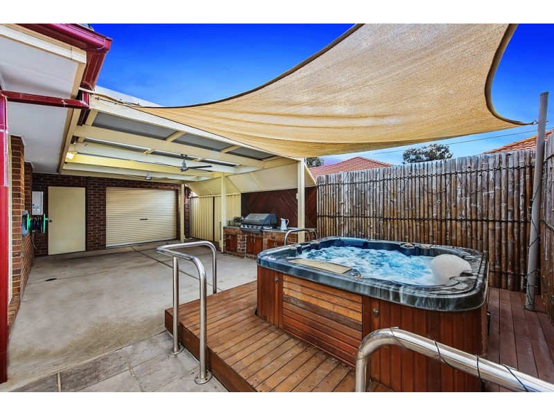 1/6 Egan Street, Deer Park VIC 3023