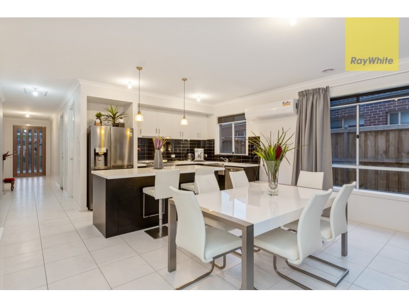 16 Beckview Crescent, Sunbury VIC 3429