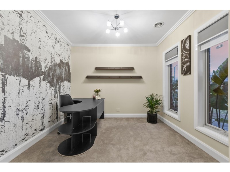 12 Wells Avenue, Taylors Hill VIC 3037