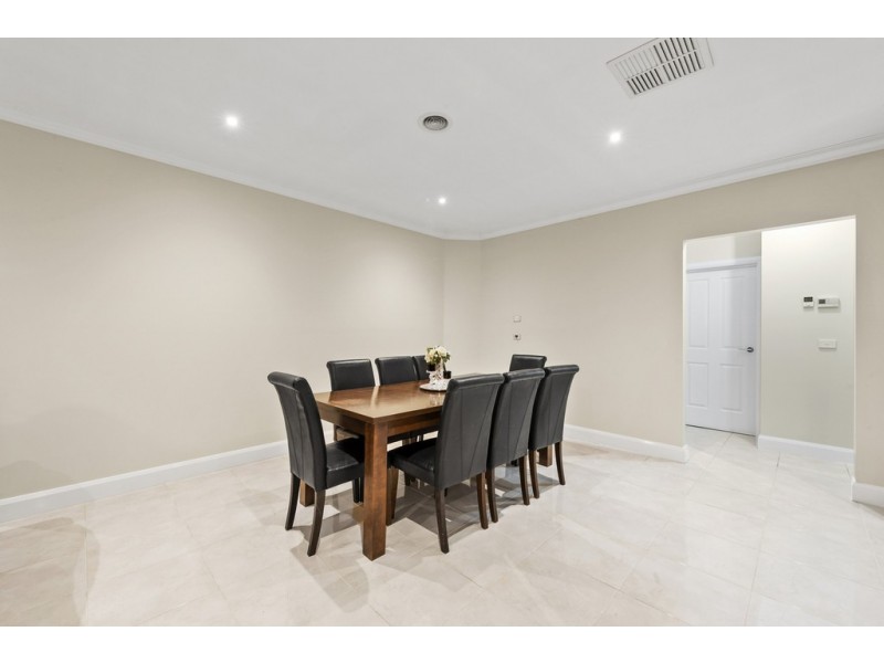 12 Wells Avenue, Taylors Hill VIC 3037