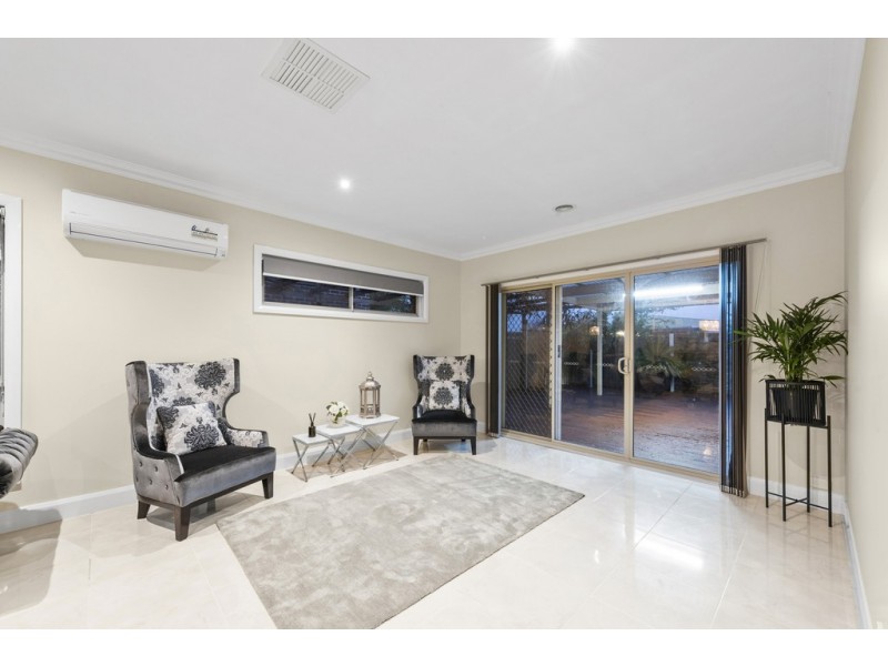 12 Wells Avenue, Taylors Hill VIC 3037