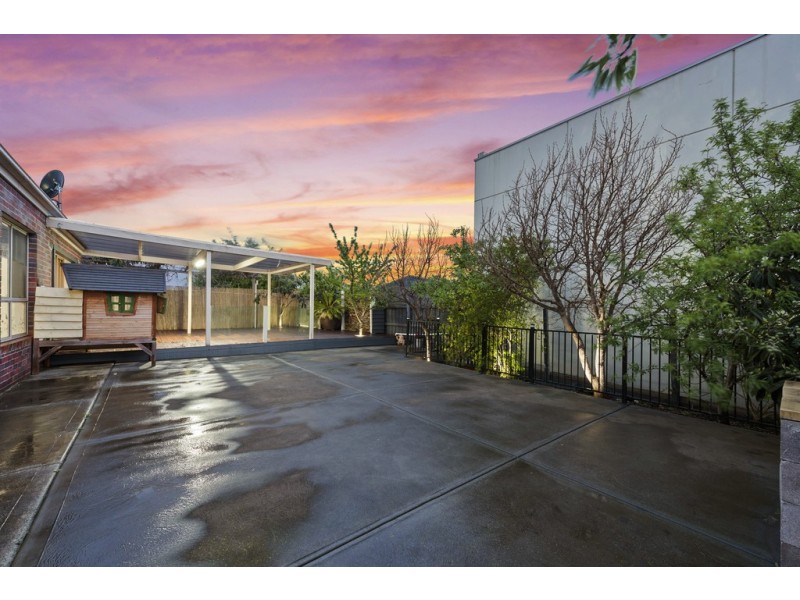 12 Wells Avenue, Taylors Hill VIC 3037