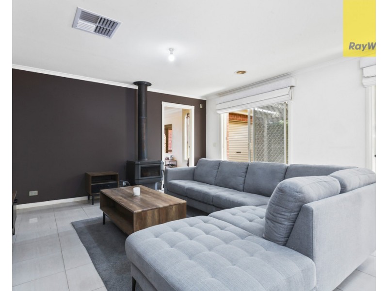 2/3 Padula Court, Hillside VIC 3037