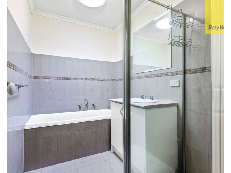 2/3 Padula Court, Hillside VIC 3037