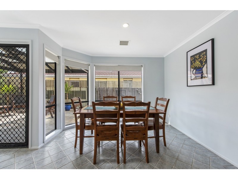 5 Torro Walk, Sydenham VIC 3037