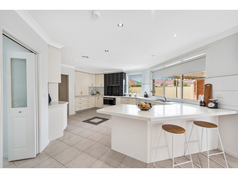 51 Hassett Crescent, Keilor East VIC 3033
