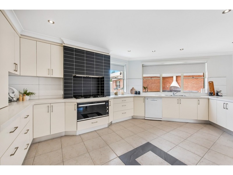 51 Hassett Crescent, Keilor East VIC 3033