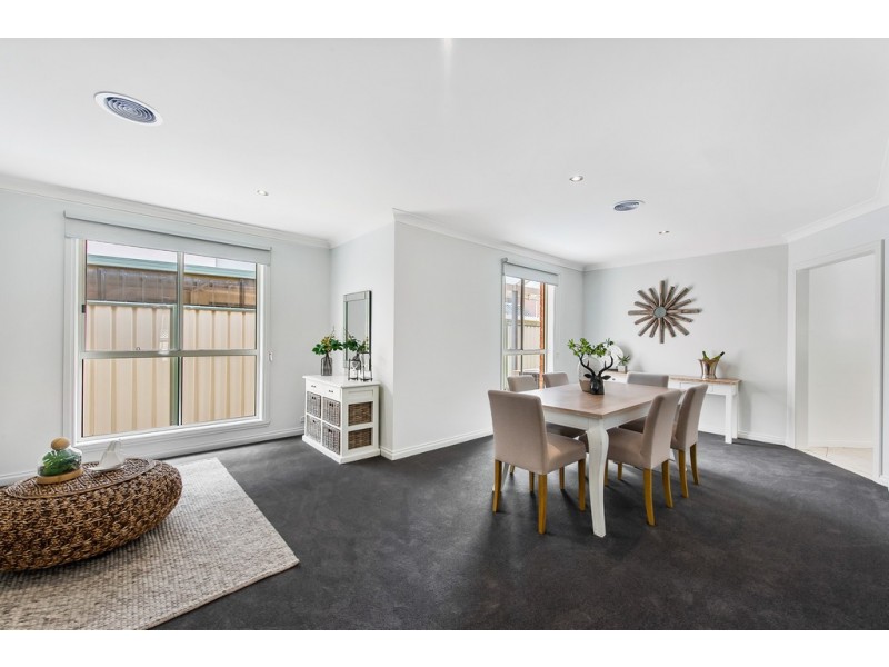 51 Hassett Crescent, Keilor East VIC 3033